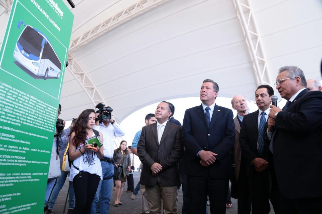 El gobernador y los alcaldes recorrieron las estaciones modelo del Unebus.