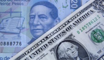 Trump aprecia al peso frente al dólar; siembra dudas sobre acciones en frontera