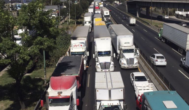 Gobierno de AMLO se compromete a no permitir bloqueos