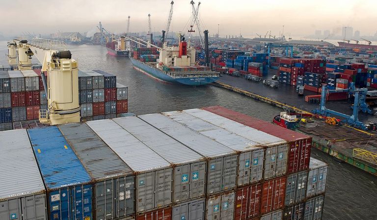 Maersk suspende servicios por tierra, aire y mar en Rusia