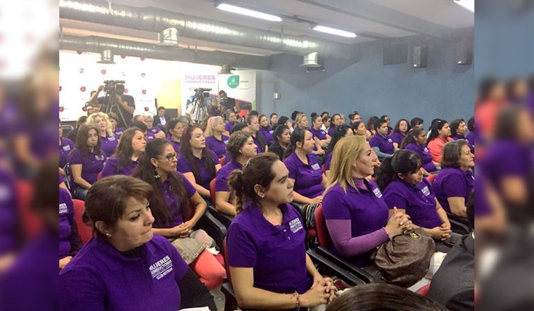 En aumento, participación de las mujeres en el autotransporte de carga