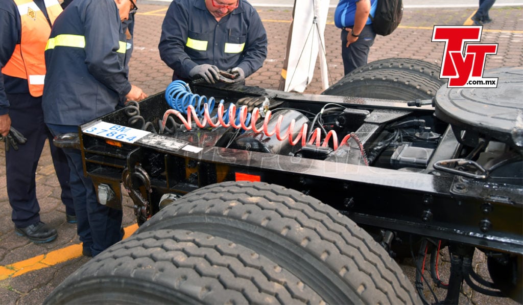 Taller-autotransporte-Gusave-Conalep