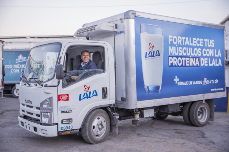 Lala inicia distribución de leche chiapaneca con flota de 140 unidades