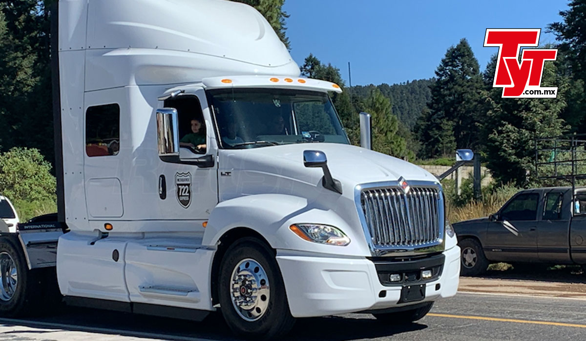 Circulan en México 500 LT de International Revista TyT