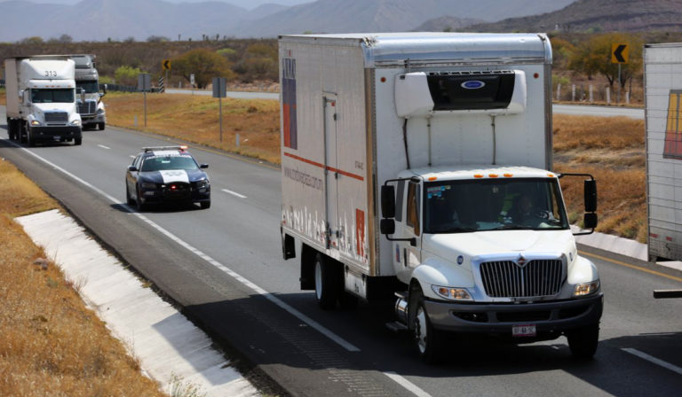 Seguridad permanente en carreteras y puentes, pide Morena