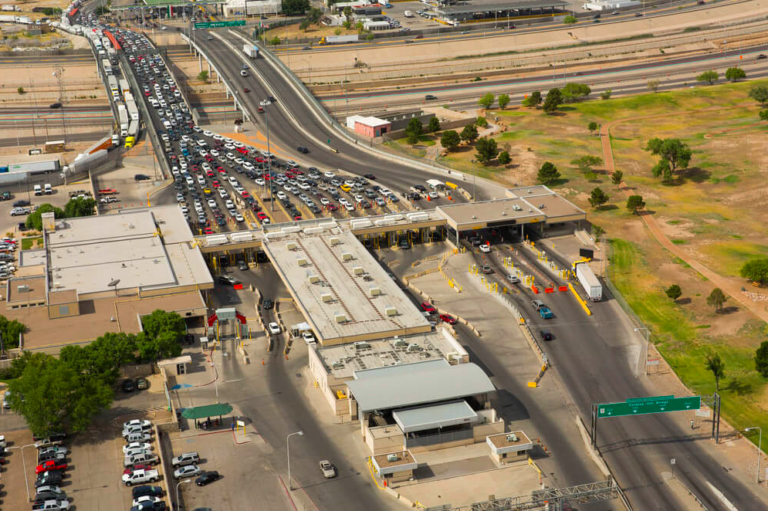 Cruce-fronterizo-San-Diego-Baja California