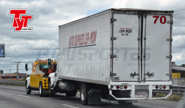 Piden suspender servicios de grúas por extorsión en carreteras federales