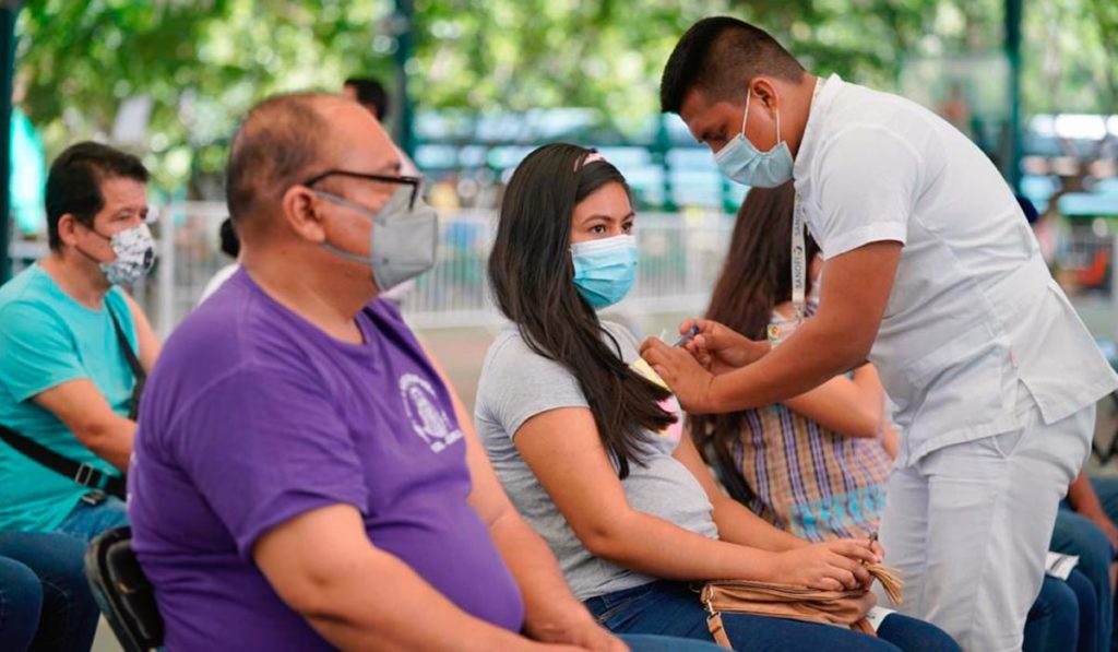 Gobierno de AMLO refuerza vacunación en Chiapas
