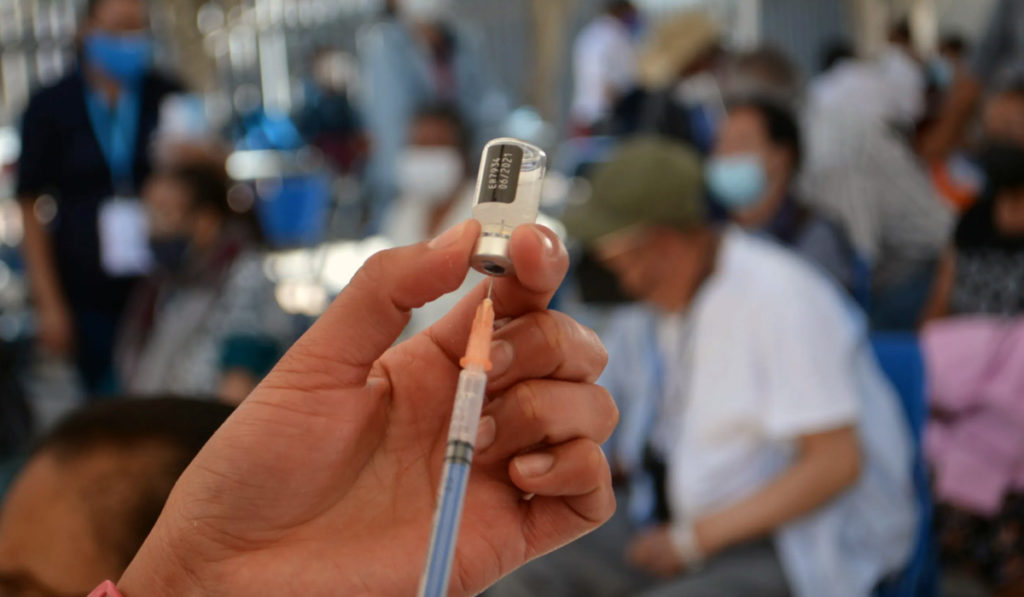 Concluye vacunación en frontera; plantean aplicación a menores con enfermedades