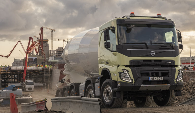 CEMEX se alía con Volvo por una flota cero emisiones
