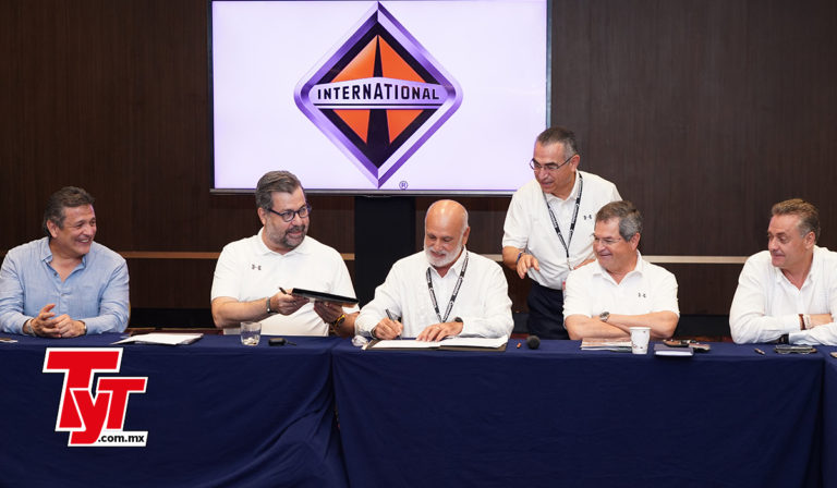 Navistar y Canacar firman programa para modernizar la flota