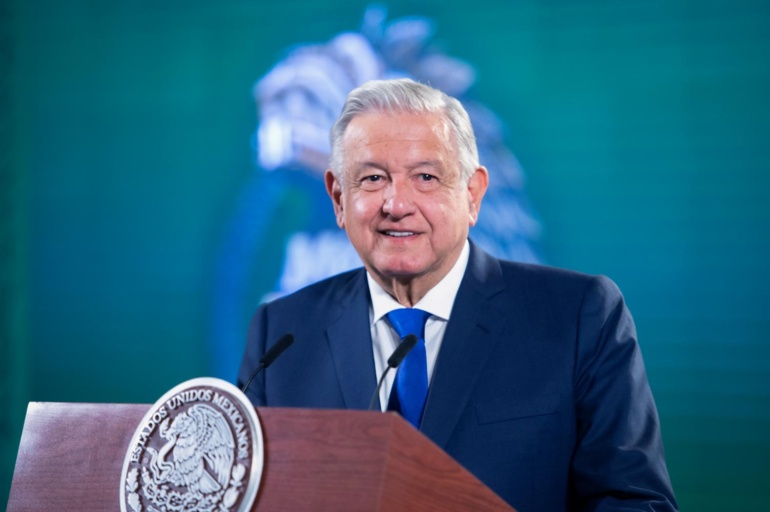 Llega López Obrador ‘a la mitad del camino’, con una economía que crece por inercia