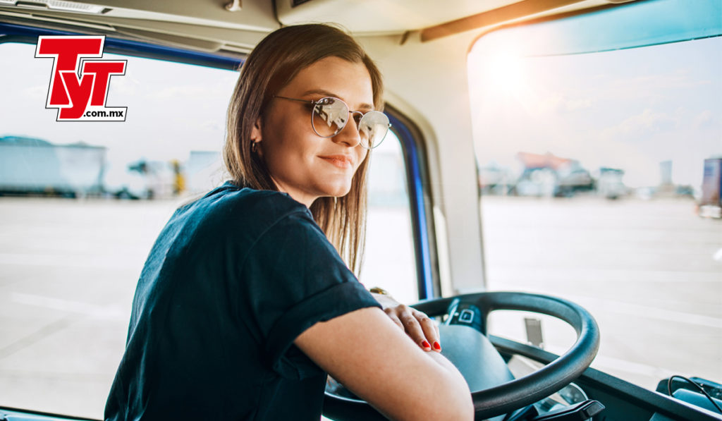En aumento, participación de las mujeres en el autotransporte de carga