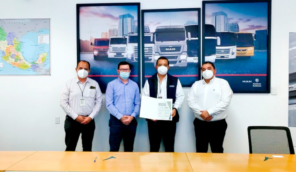 MAN Truck & Bus México firma convenio académico con el Icateq