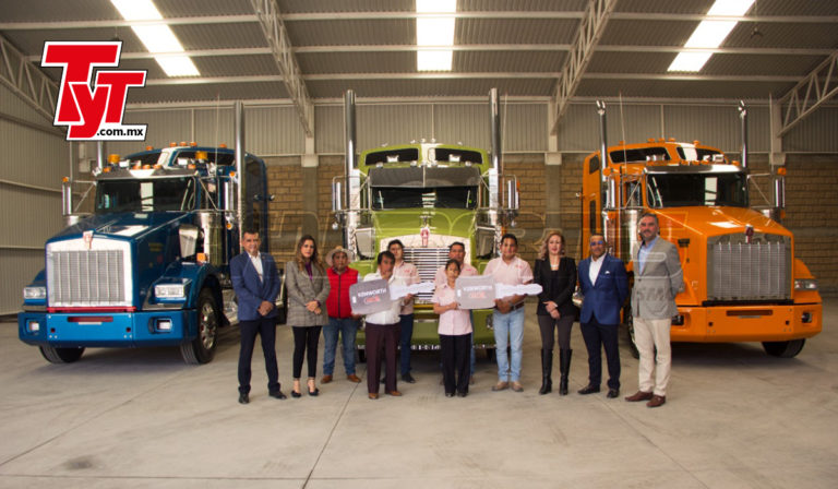 Kenworth Anáhuac entrega 5 T800 Limited Centenario a LNT