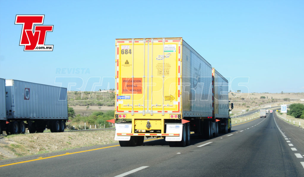 Renovación vehicular y seguridad vial, temas cruciales para el autotransporte