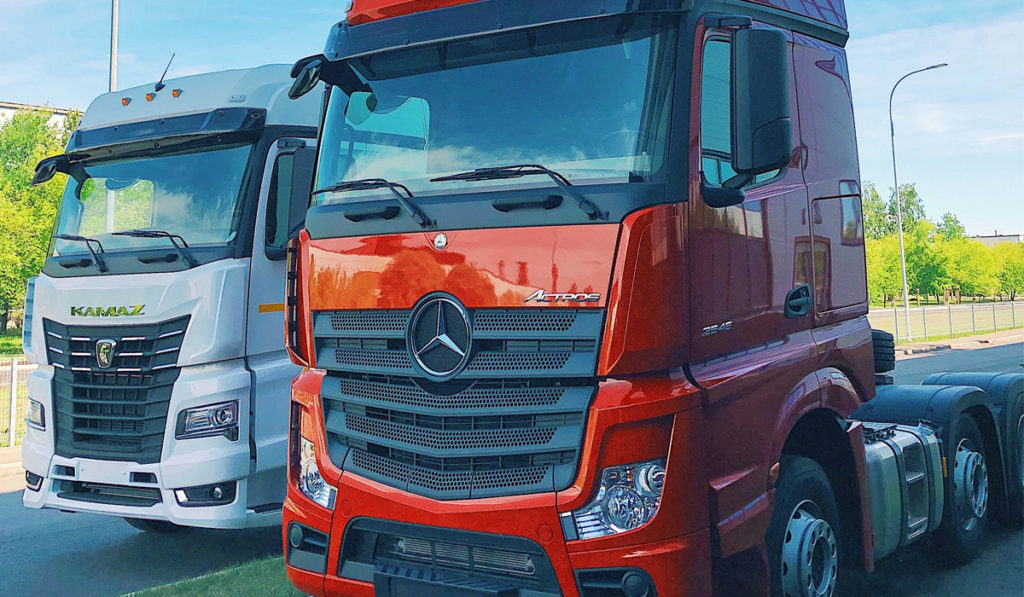 Daimler Truck congela operaciones en Rusia por conflicto en Ucrania