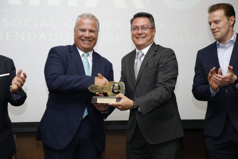 Inseguridad carretera y escasez de semiconductores, en la agenda del nuevo Presidente de la AMAVe