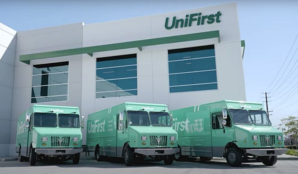 Xos-Trucks-UniFirst-entrega-unidades