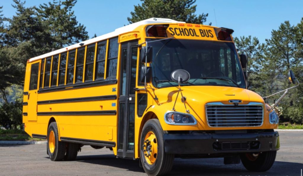 autobuses-escolares-electricos-Highland-Thomas-Built-Buses-tbb