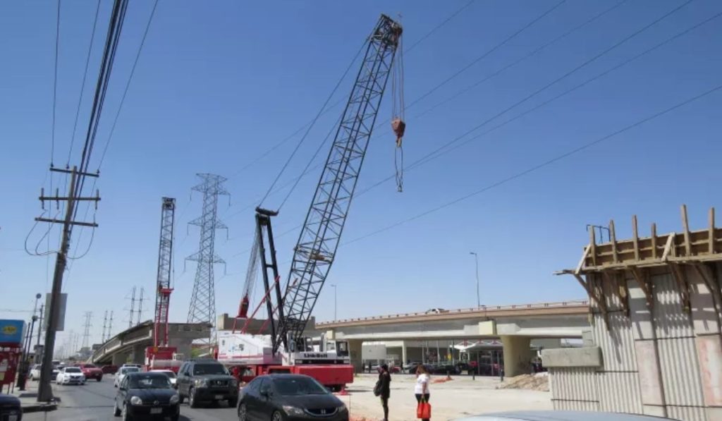 Chihuahua reinicia trabajos para concluir puente en Av. De las Torres