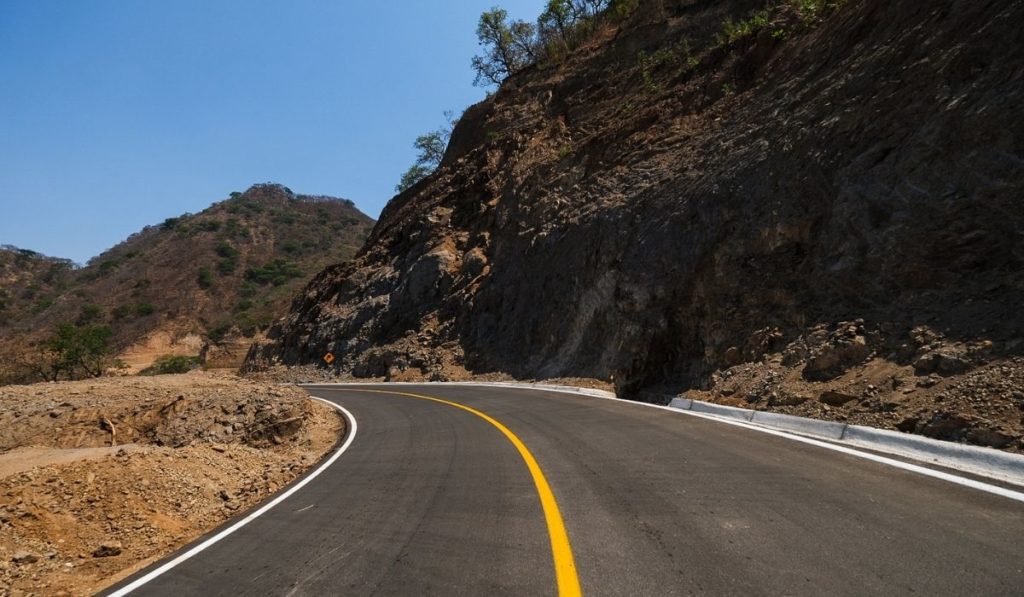 Concluyen nueva carretera Autlán de Navarro-Villa Purificación en Jalisco