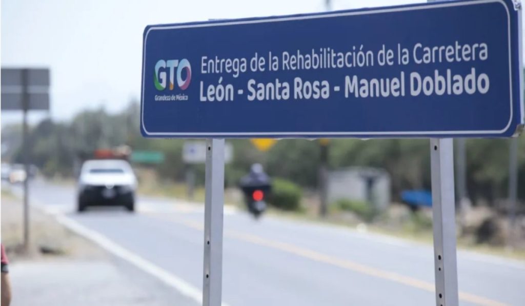 Entregan rehabilitación de la carretera León-Santa Rosa-Manuel Doblado