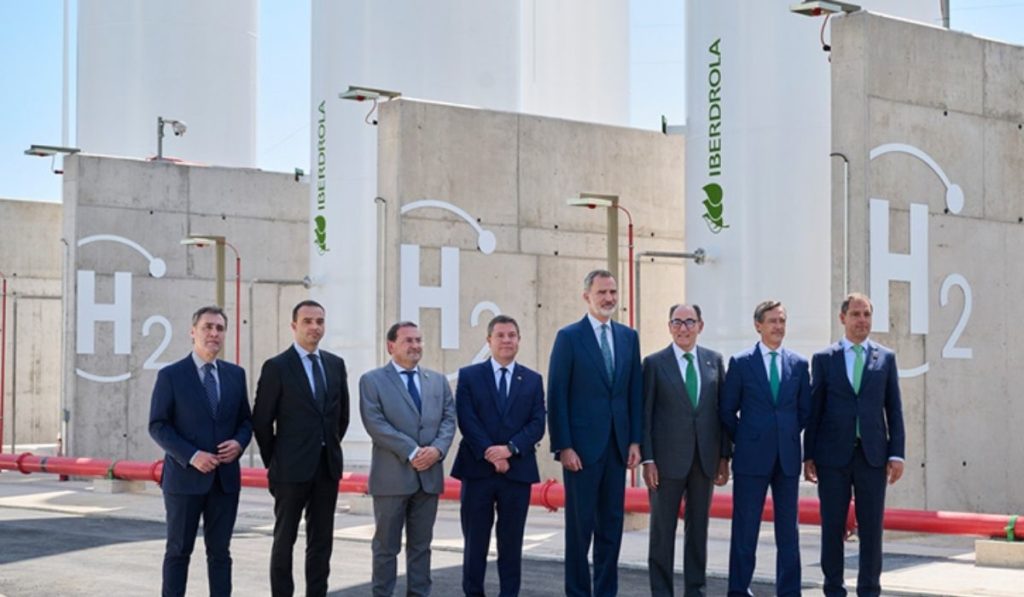Iberdrola abre planta de hidrógeno verde para uso industrial en España