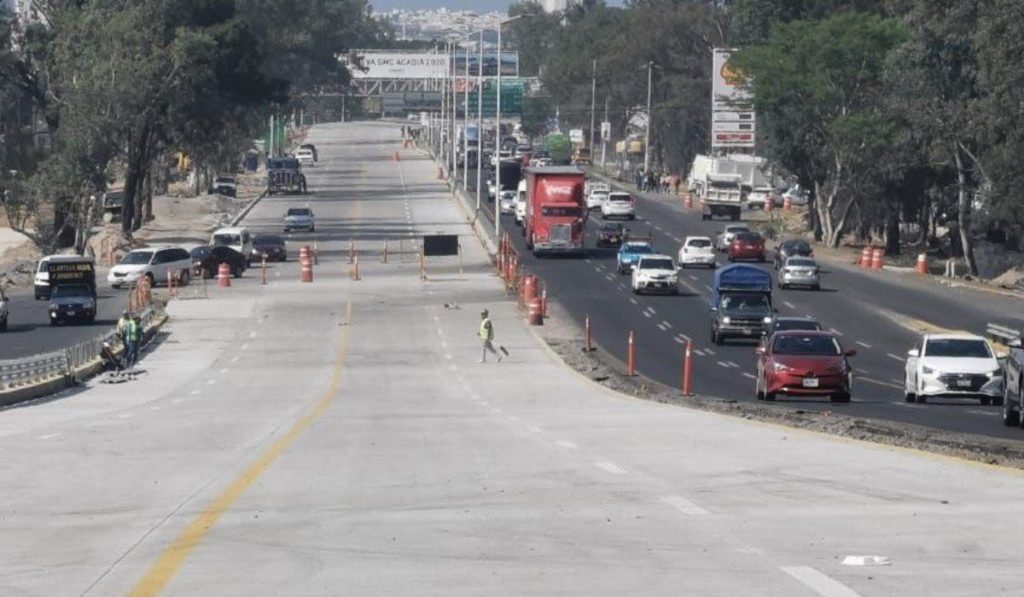Jalisco abren carriles laterales sobre Periférico en cruce con carretera Nogales (1)