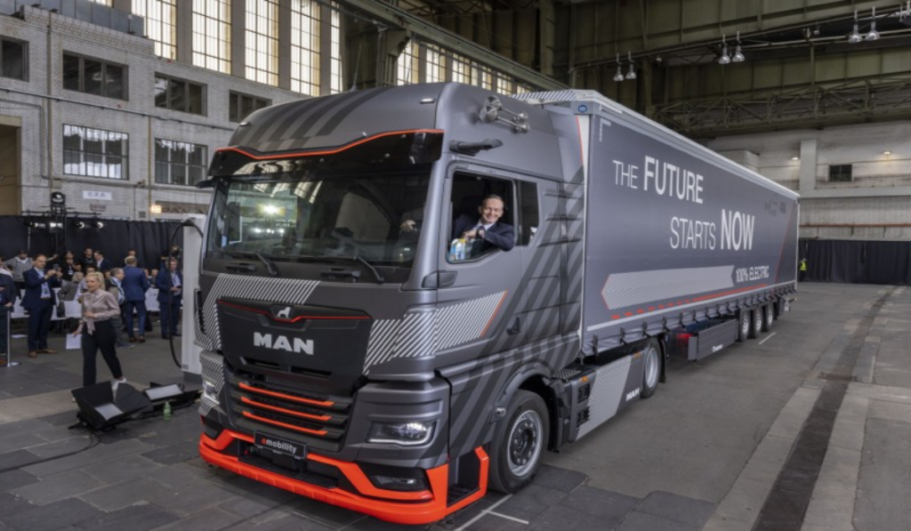 MAN exhibe nueva era de electromovilidad en camiones de larga distancia