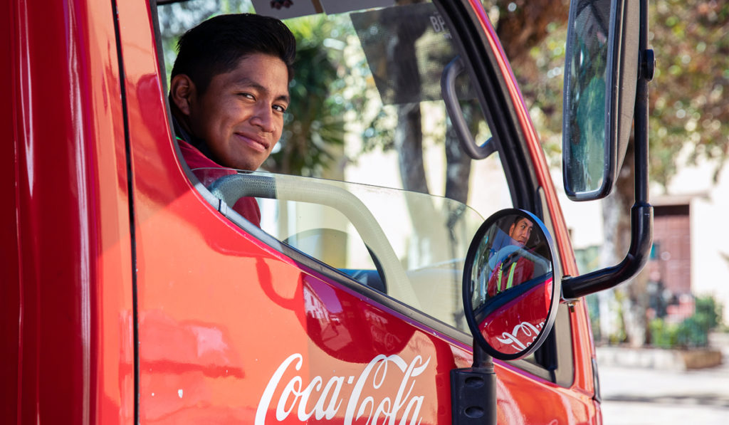 Coca-Cola FEMSA prevé electrificar el 45% de su flota para 2030