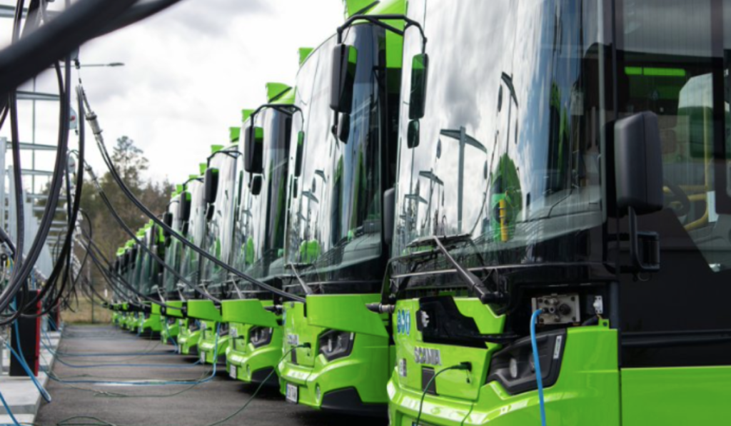 Buses eléctricos, a biogás y toda la infraestructura, así es este modelo de Scania en Suecia