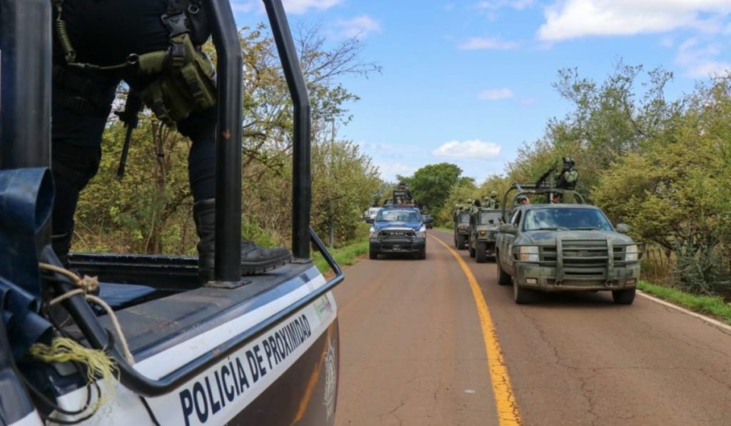 Desactivan retenes en la carretera Ario-La Huacana durante operativo conjunto