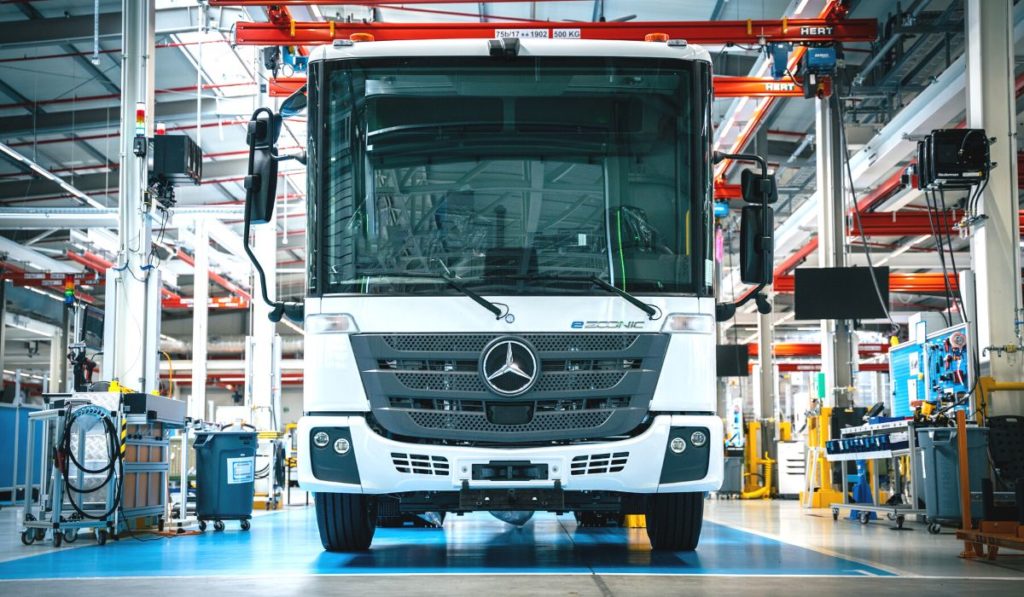 Mercedes-Benz-eEconic-Daimler-Truck