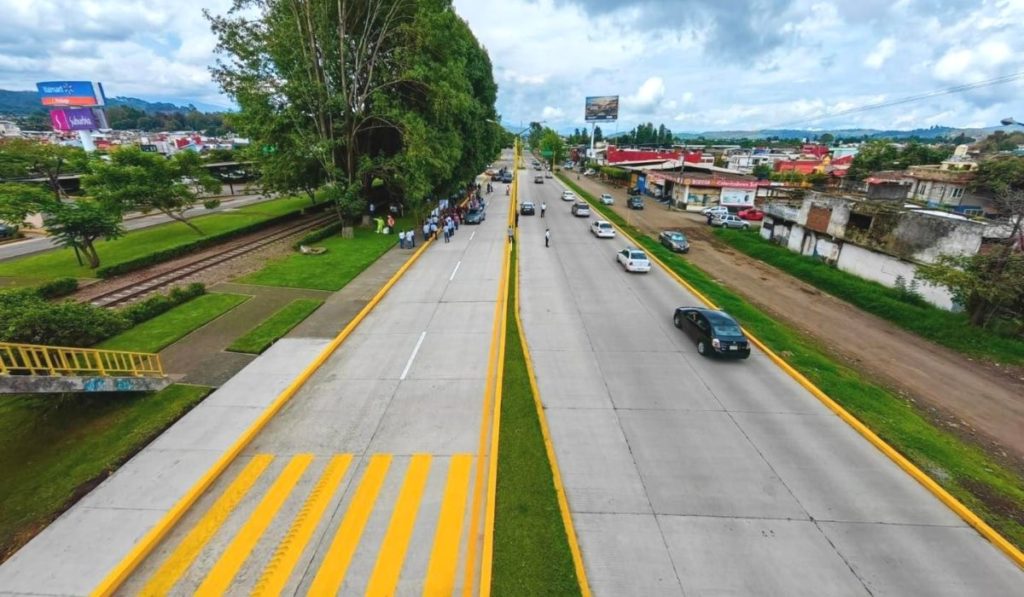 Uruapan estrena el Boulevard Industrial con inversión de 42.1 mdp