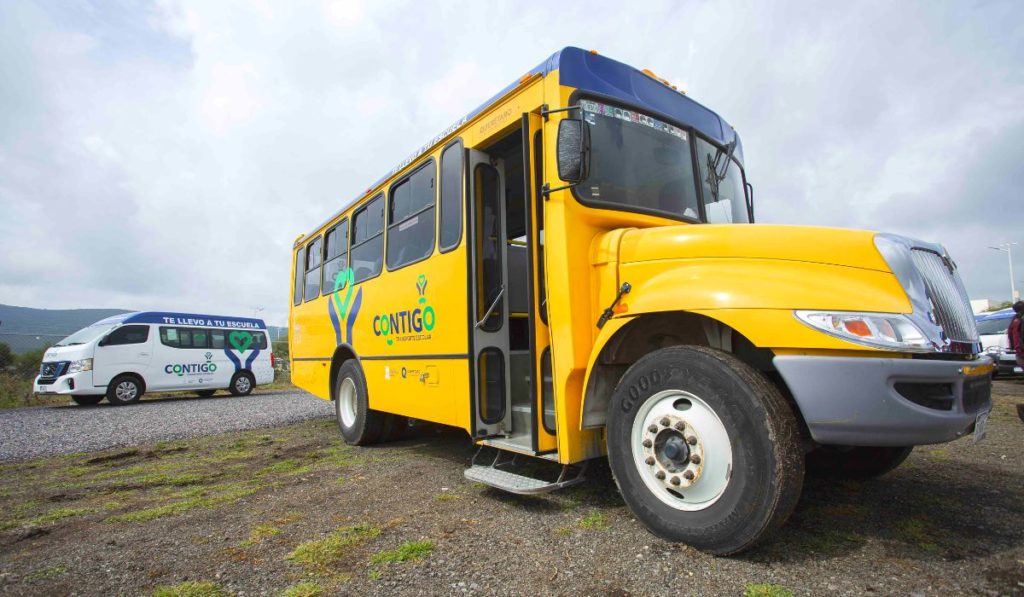 Arranca transporte escolar gratuito en 18 municipios de Querétaro