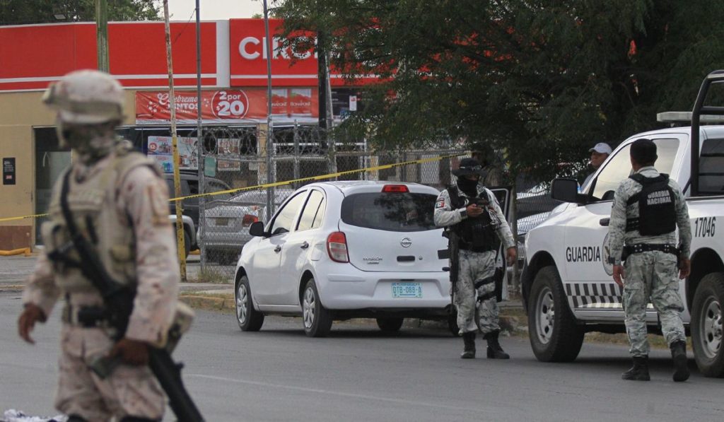 Empresas y dependencias suspenden actividades en Juárez tras ola de violencia