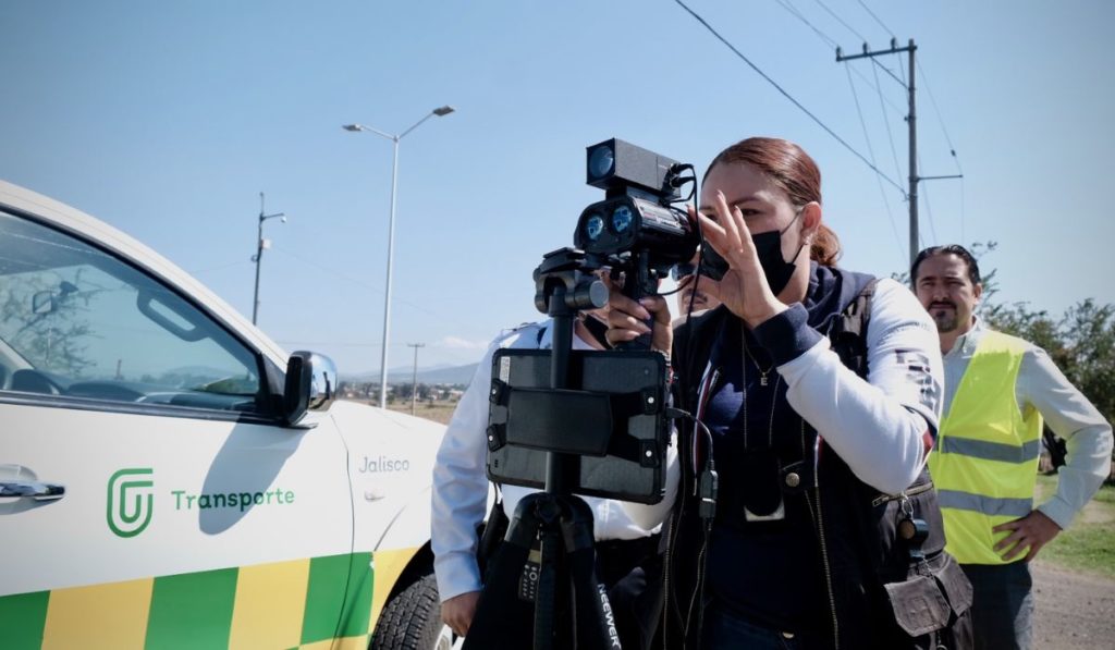 Guadalajara recibe radares de control de velocidad para el transporte público