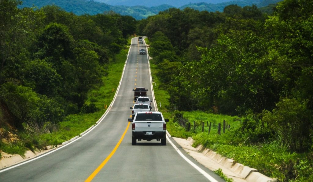 Entregan carretera federal y vialidad reconstruida en Jalisco