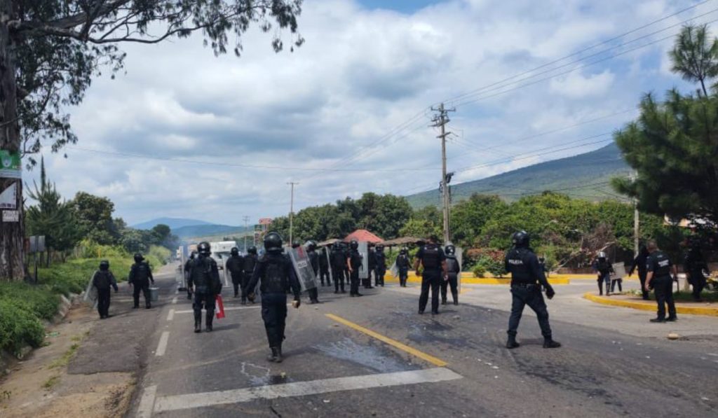 Guardia Civil Michoacán fortalece presencia en Carapan por bloqueos carreteros