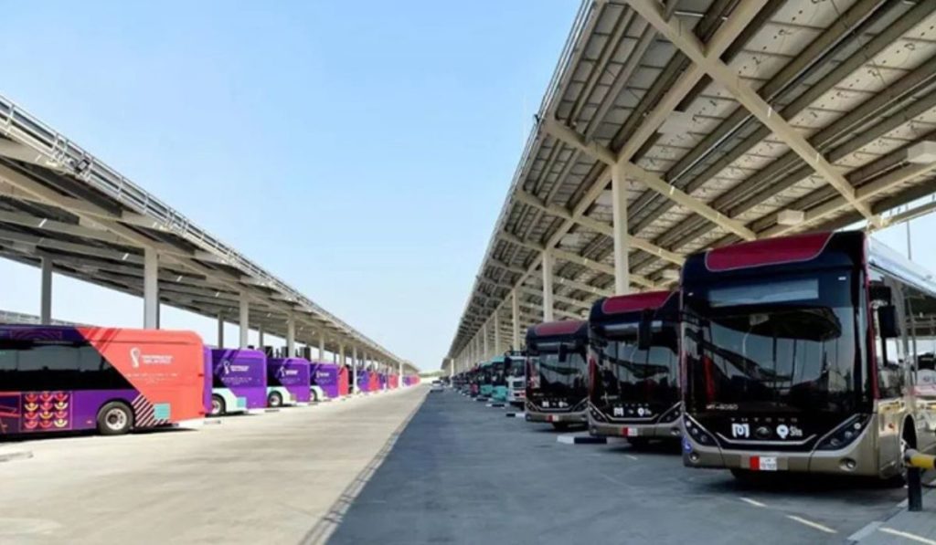 Yutong-autobuses-estacion-de-servicio-Qatar