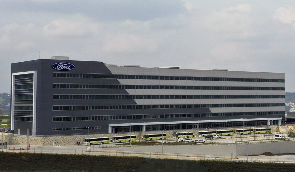 Abre sus puertas el Centro Global de Tecnología y Negocios de Ford de México