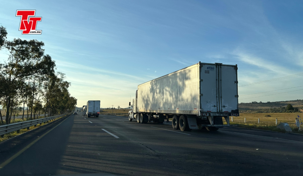 Los 10 mandamientos para manejar un camión en carretera de forma segura y eficiente