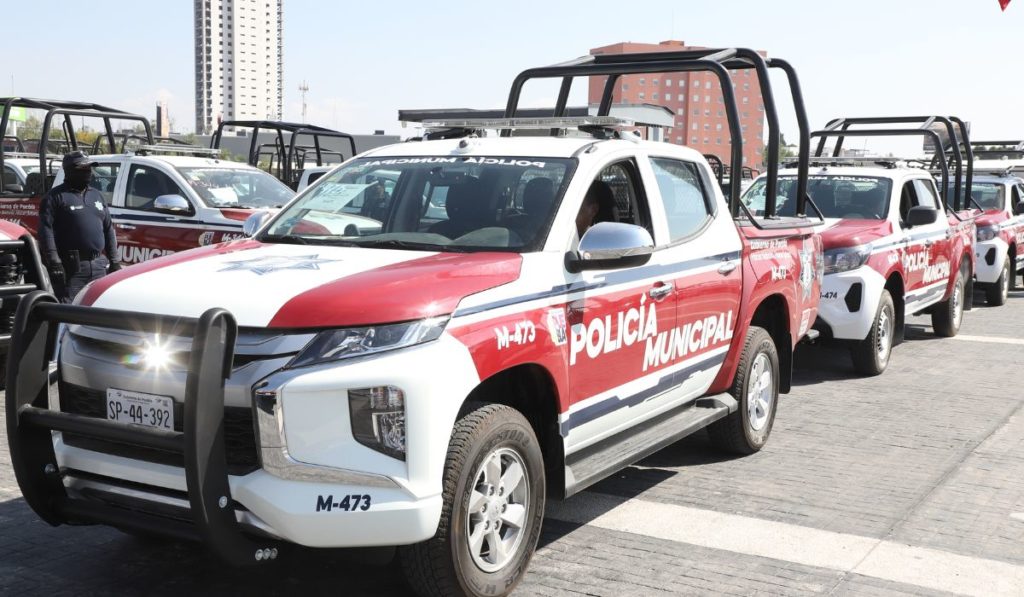 Puebla entrega 200 pickup a la Policía Municipal