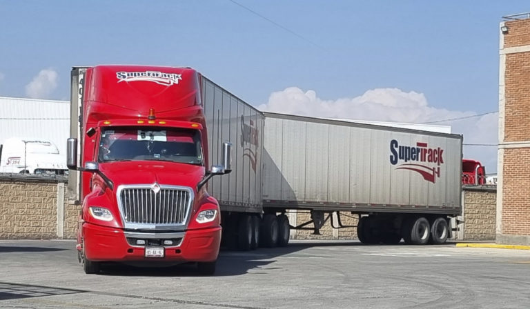 SuperTrack da la bienvenida a 10 LT de International