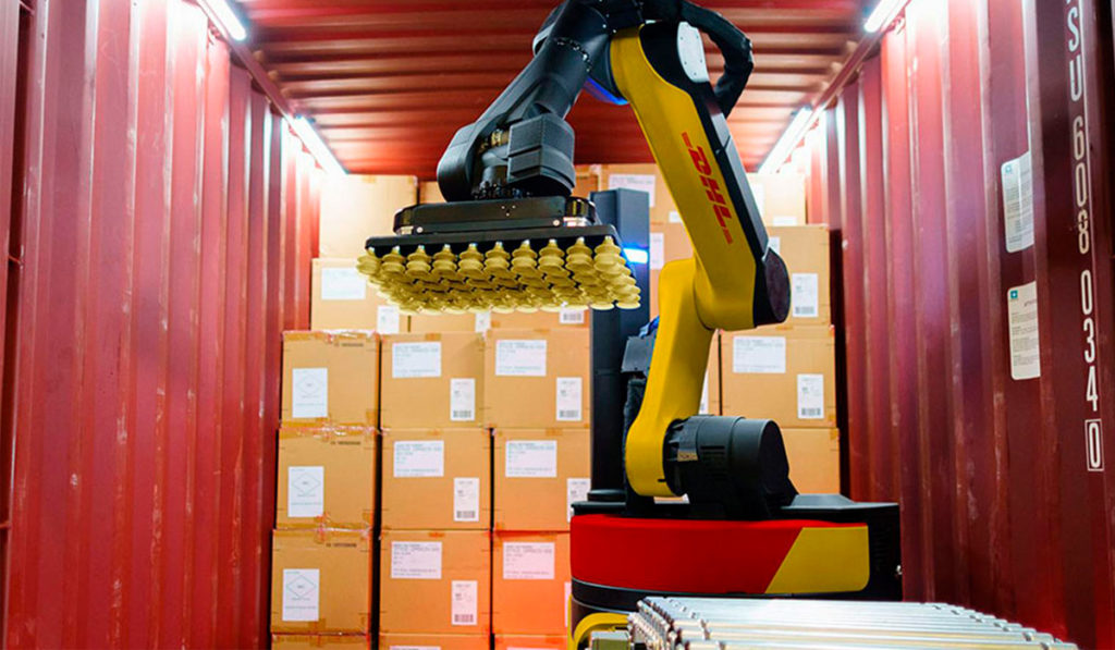DHL implementa robots para descargar remolques en EU