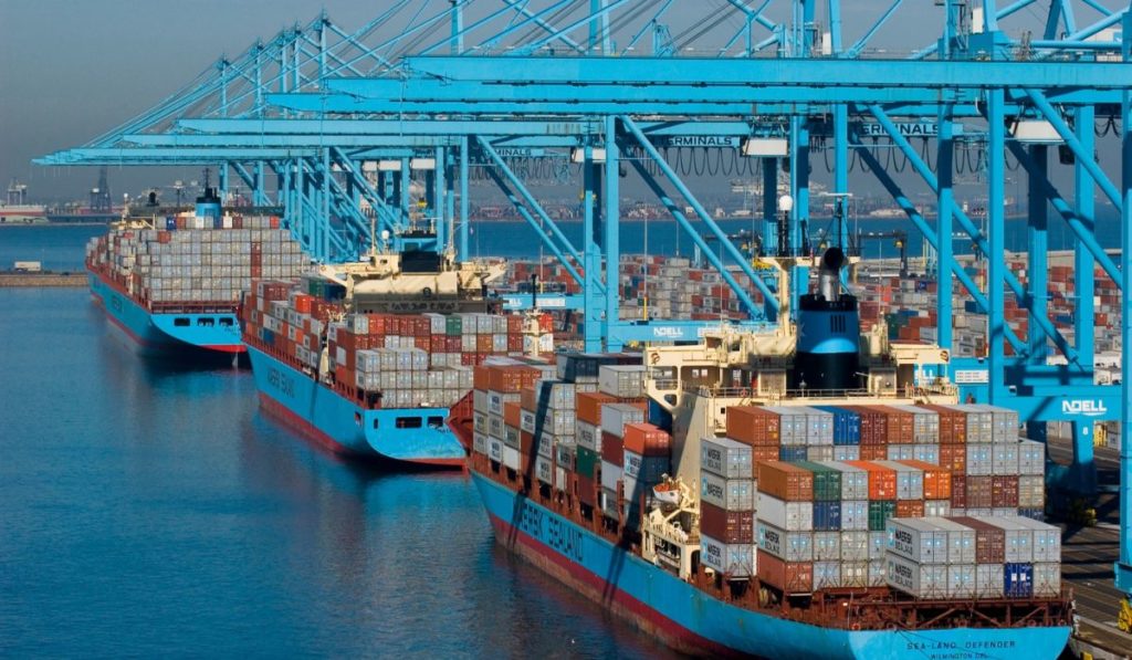 Ingresos de Maersk crecen 32% en 2022, gracias al transporte marítimo