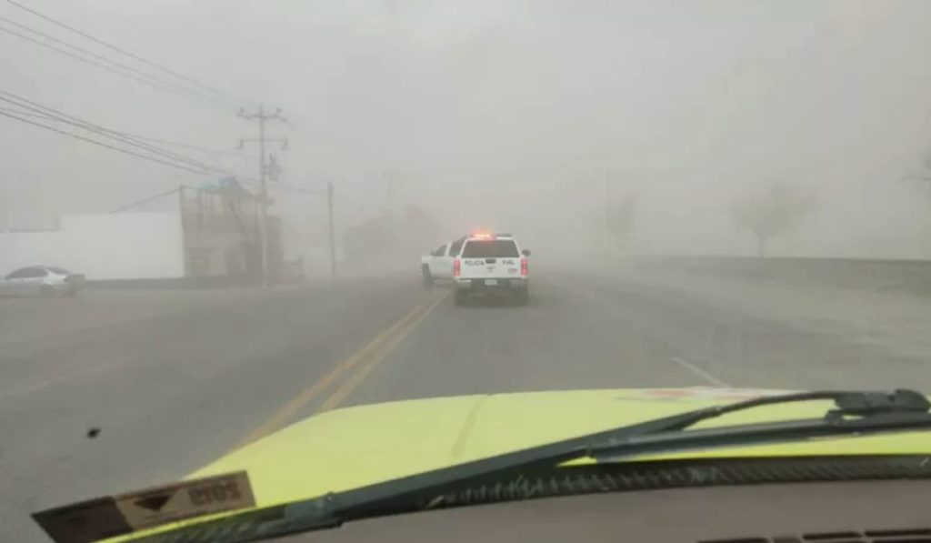 Prevén cierres carreteros en Chihuahua por fuertes vientos