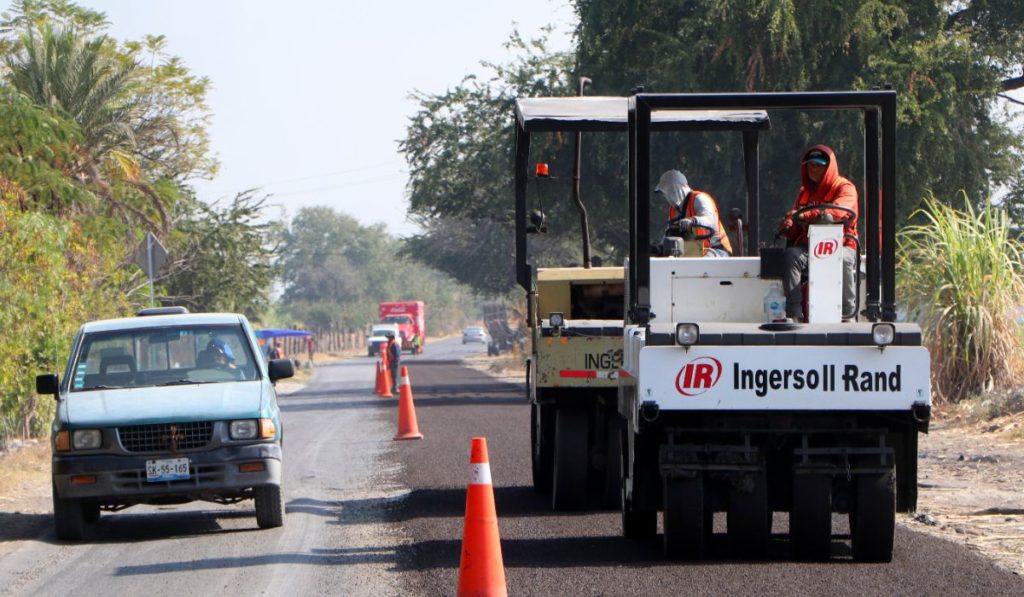Puebla reconstruye la carretera Izúcar - Chiautla de Tapia