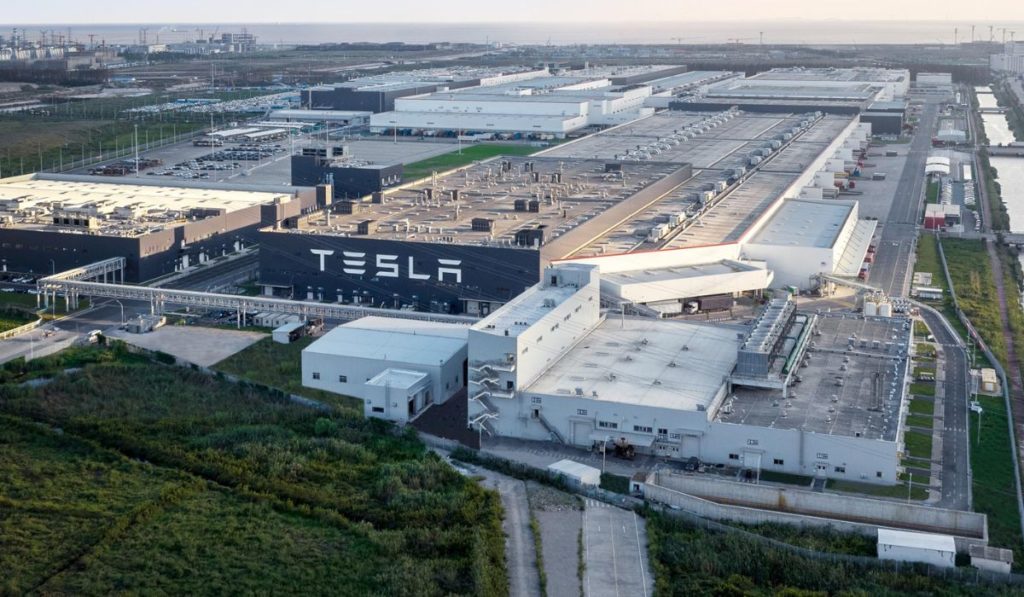 Siempre sí: Tesla tendrá planta en Nuevo León, anuncia AMLO